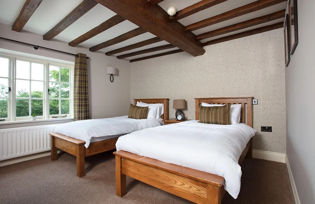 Broom Hall Inn-1